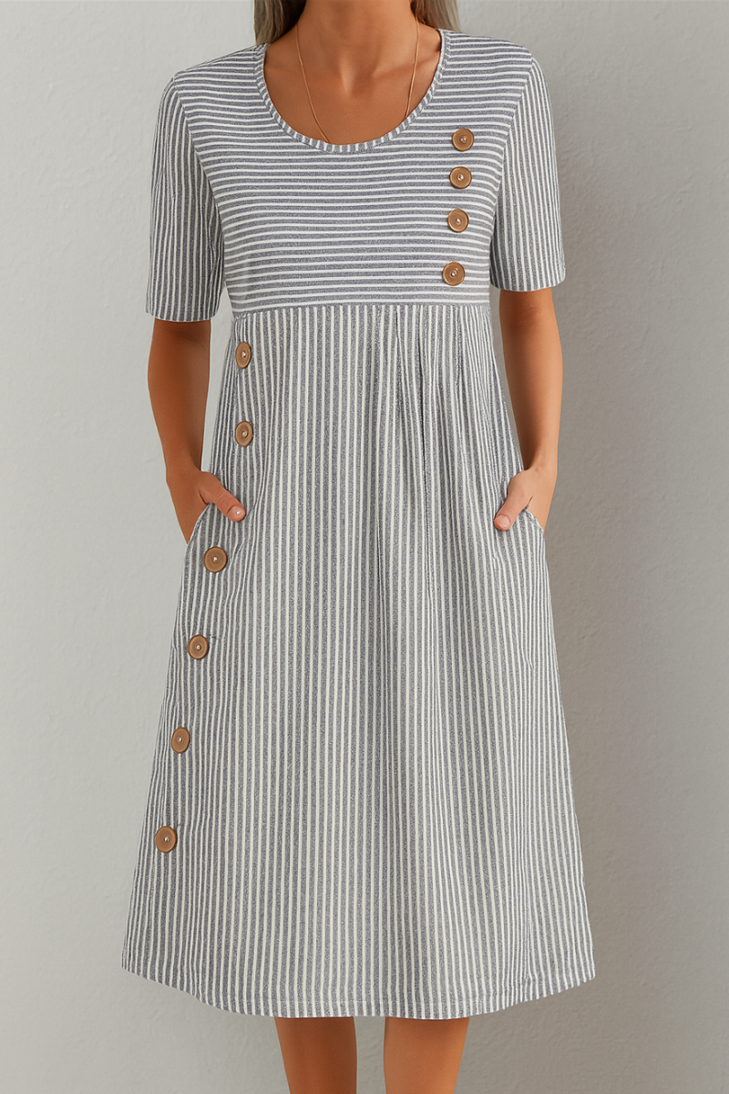 Klara Striped Dress™ | Flatterende sommerkjole