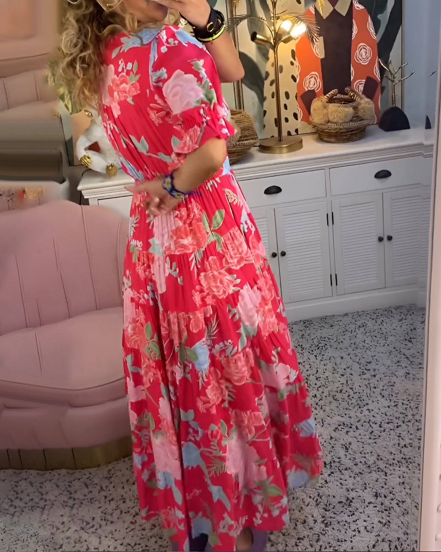 Carine | Klänning med fickor, V-ringning och blommigt tryck
