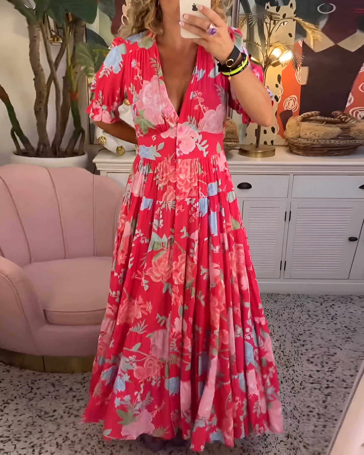 Carine | Klänning med fickor, V-ringning och blommigt tryck