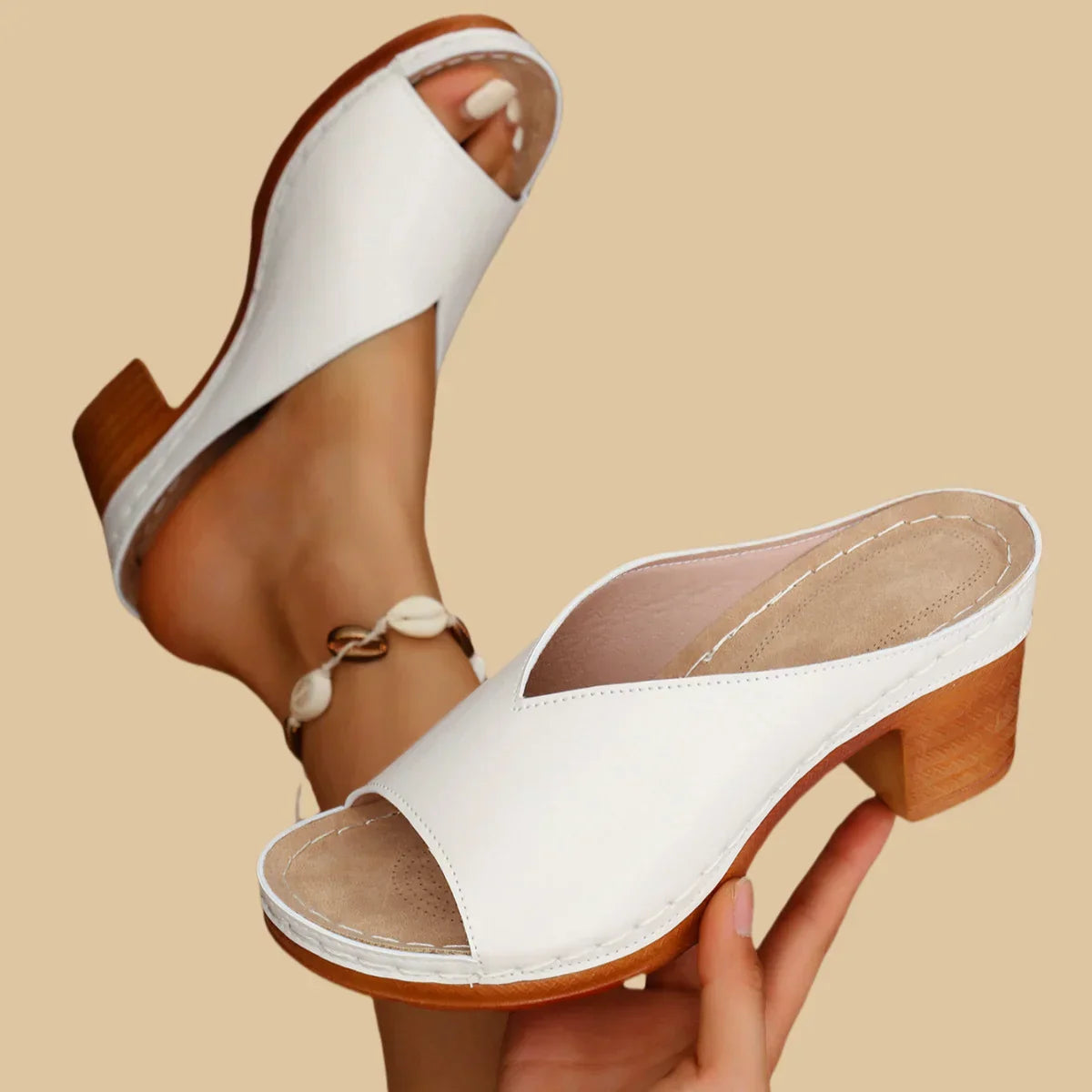 Sorina – Ortopedisk sandal med tjock klack