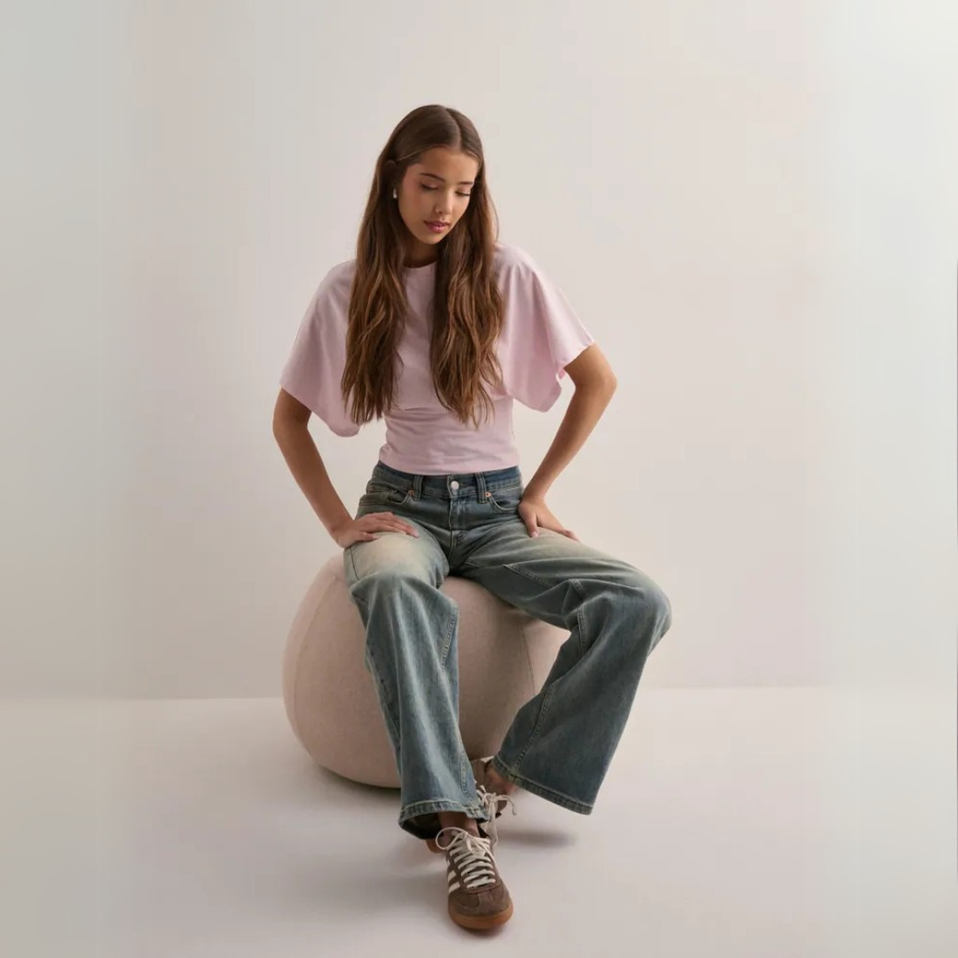 ANANEA | T-SHIRT MED VID ÄRM