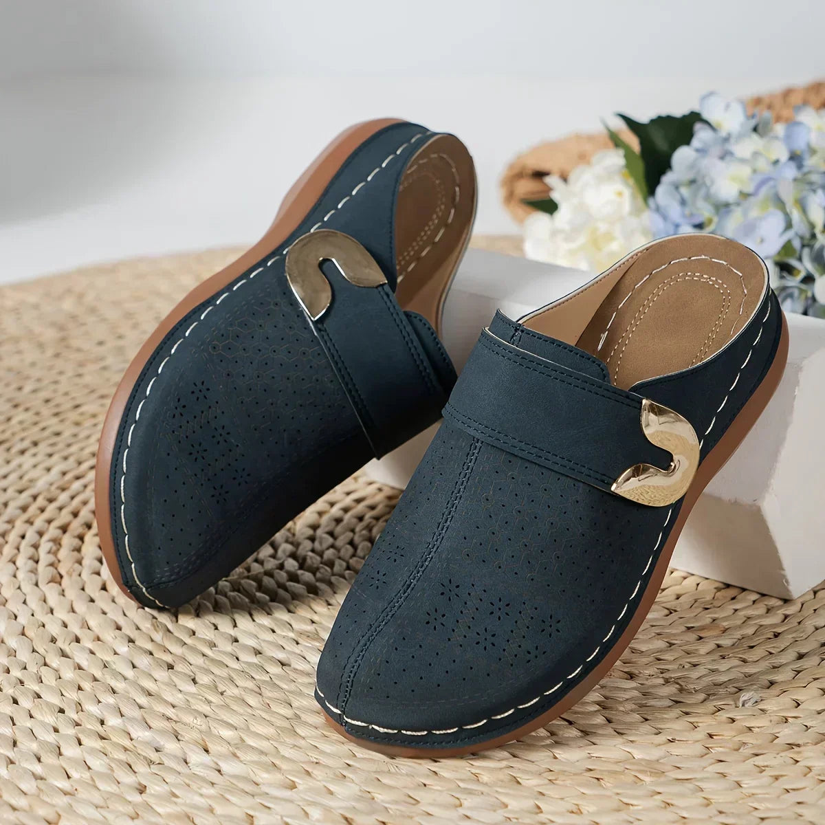 Caprielle™ Sandaler med snygga kilklackar