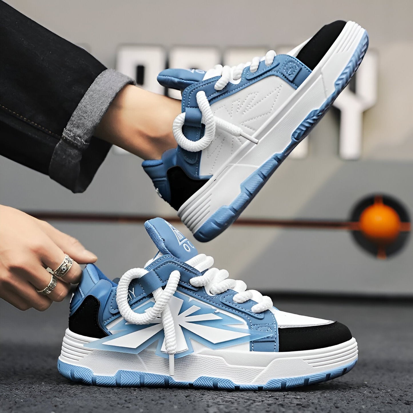 MIKE | SKOR