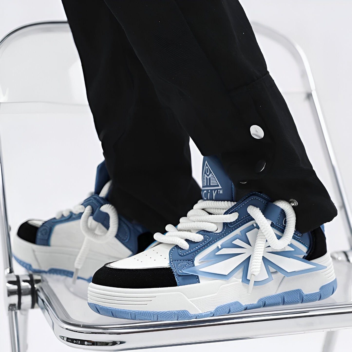 MIKE | SKOR